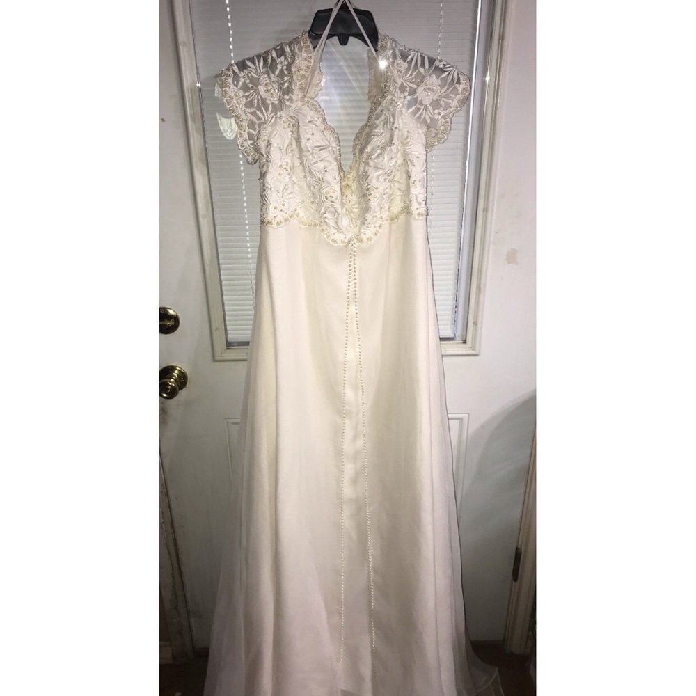 Plus Size Wedding Dress | Off white | Size 16